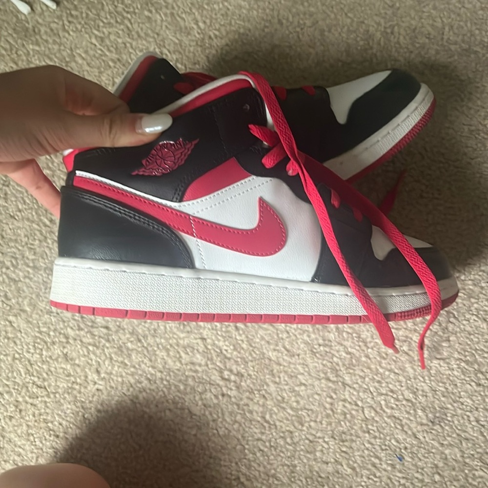 NIKE AIR JORDANS